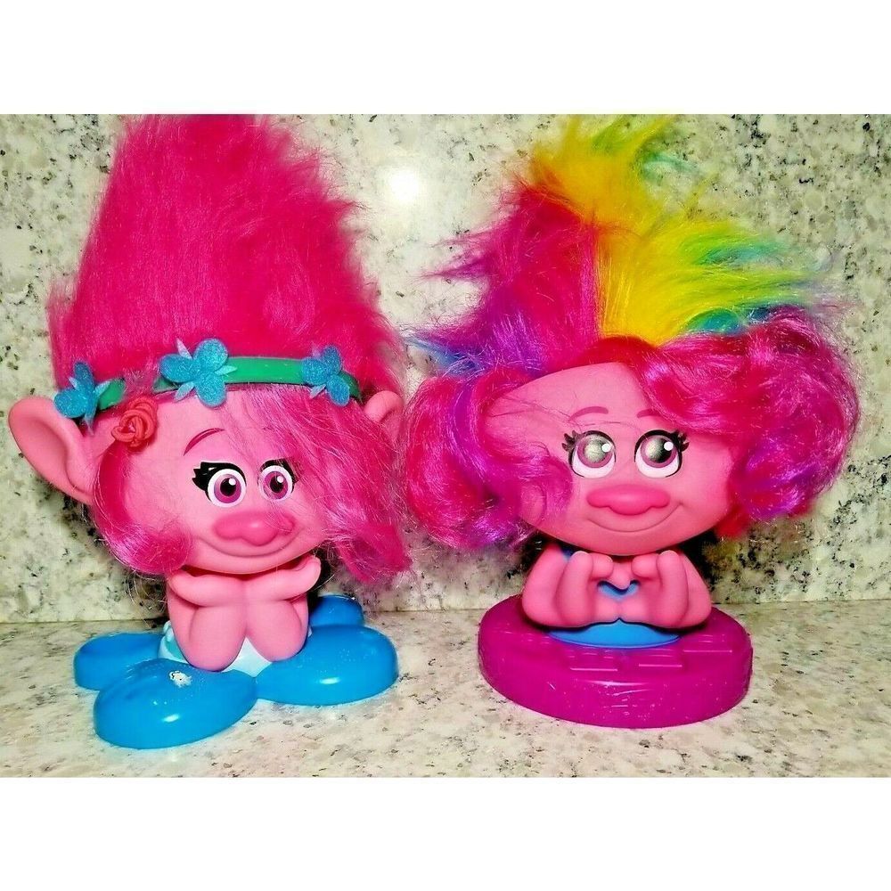 Trolls‎ Just Play Poppy Styling Station 2 Trolls Toy Stand up Doll Hair Head